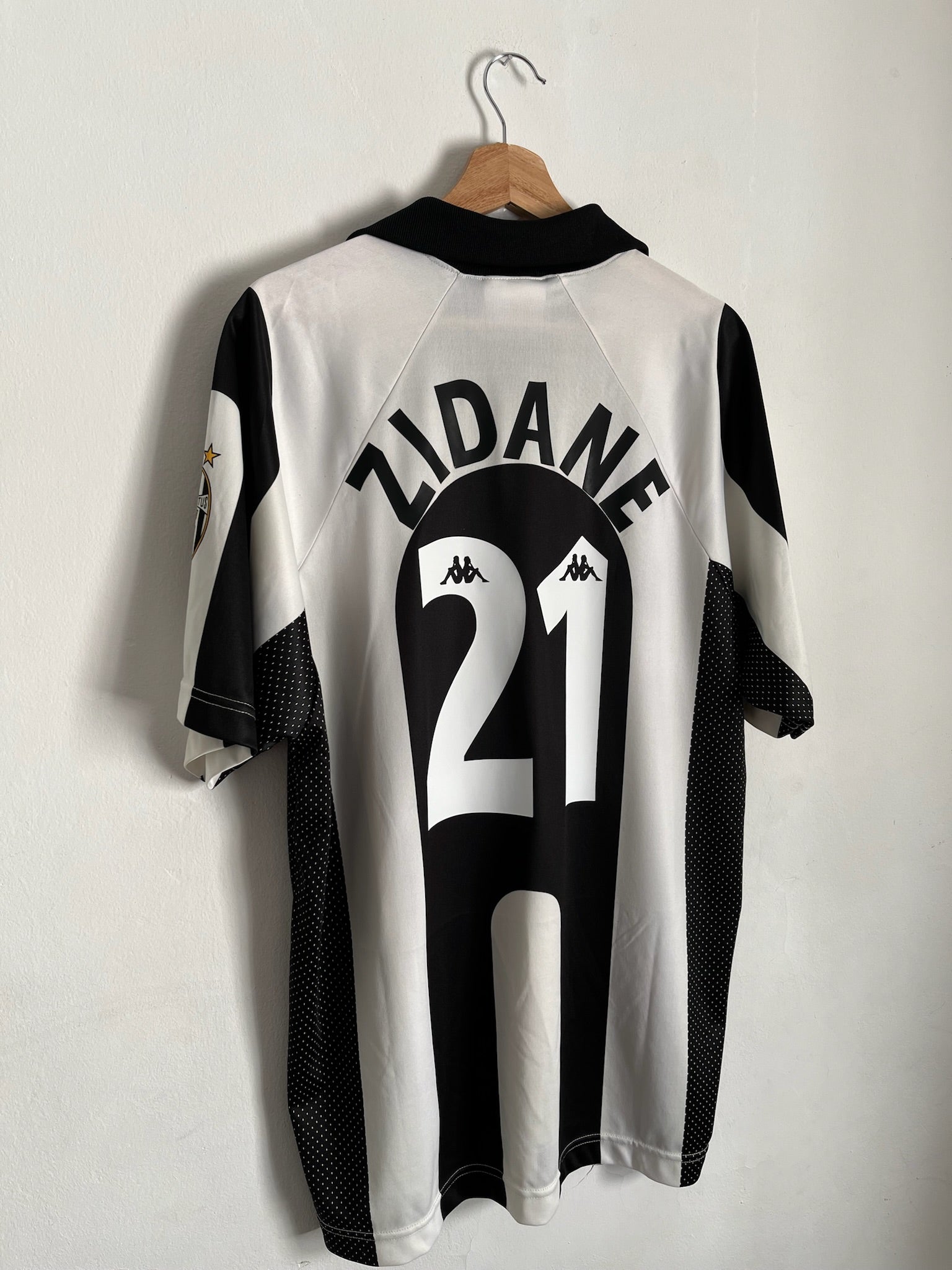 011329EA-1504-4ED8-AB1E-