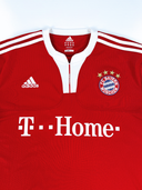 Bayern Munich 2009/2010 - Home (Robben #10)