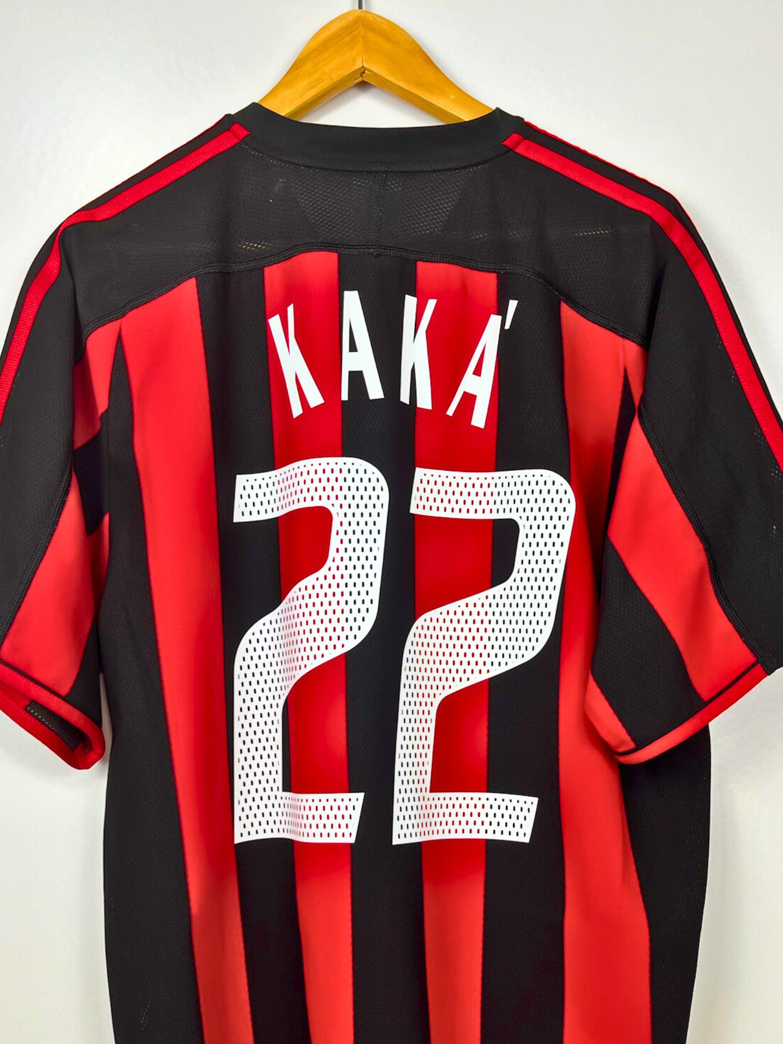 AC Milan Home - 2003/2004 (Kaká #22) – Doble Pivote AC Milan Home - 2003/2004 (Kaká #22) – Doble Pivote